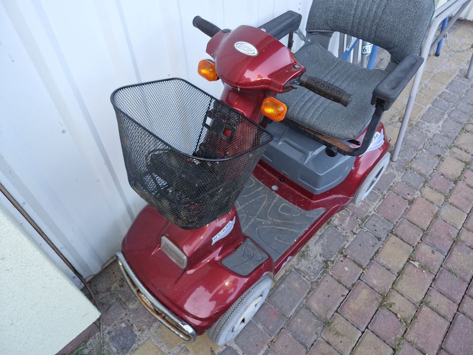 Wózek inwalidzki elektryczny skuter