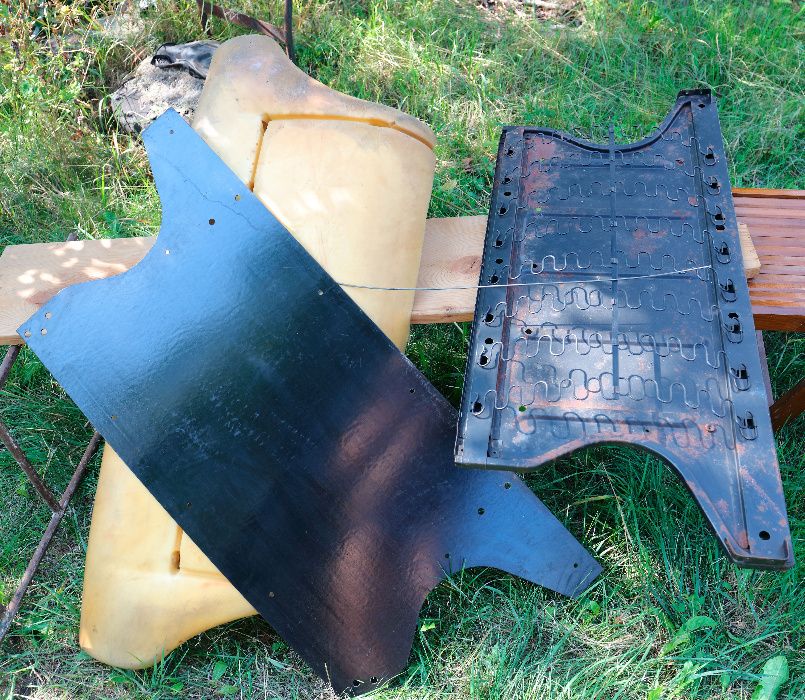 Fiat 125p kombi, oparcie tylniej kanapy {rozkładane).