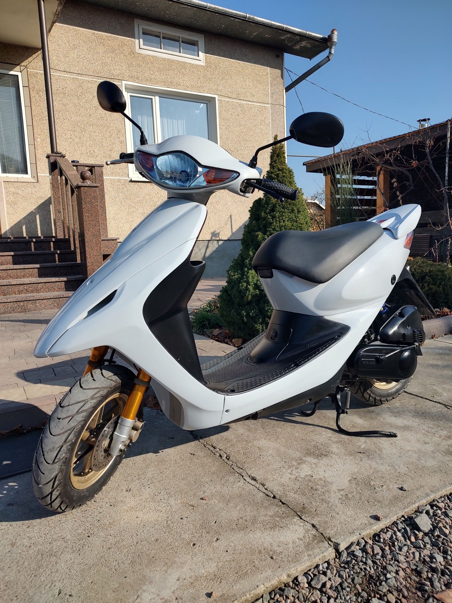 Продам Honda dio z4