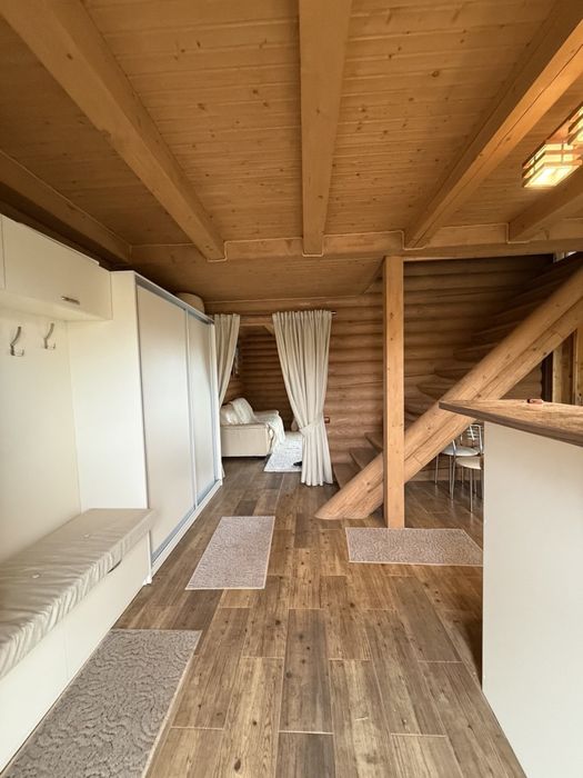 Продаж деревʼяного будинку