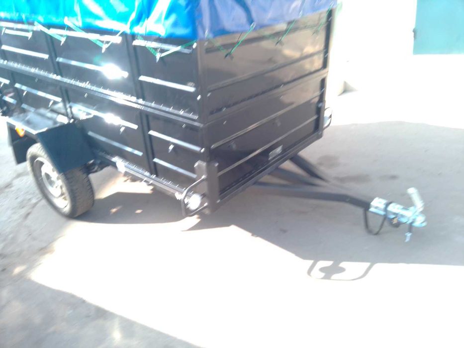 СПЕЦ перевізник причіп із заводу 2500*1300 посилений одновісний