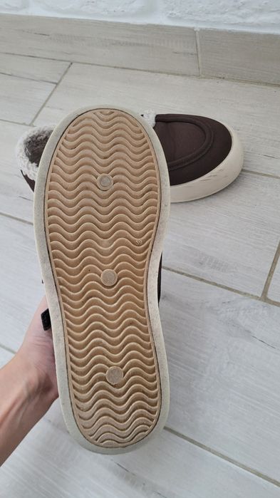 Терміново Жіноче  тепле взуття