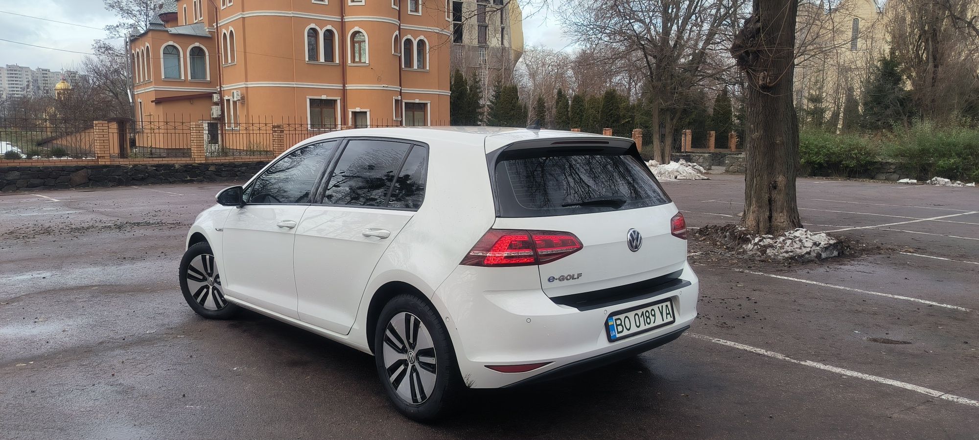 Продам Volkswagen e-golf в відмінному стані