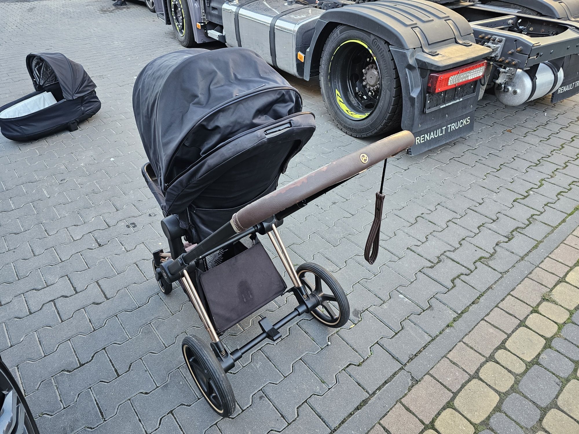 Cybex - Priam 2.0 4w1  Rose Gold z fotelikiem Cloud T i Bazą T