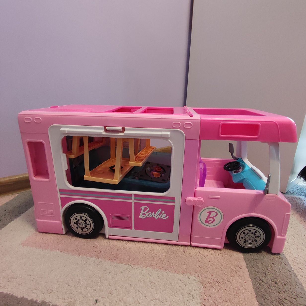 Kamper Barbie z akcesoriami