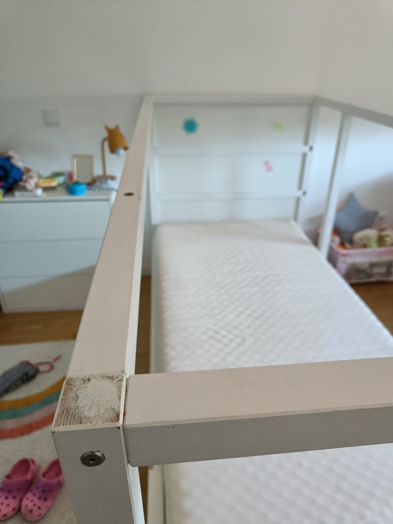Cama IKEA kura com colchão