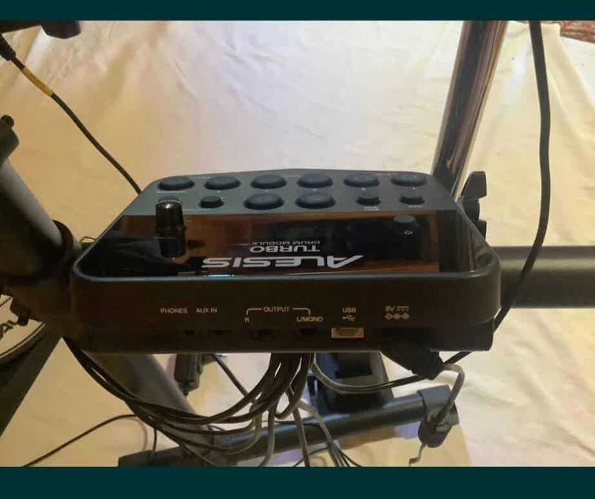 perkusja elektroniczna ALESIS turbo Mesh Kit
