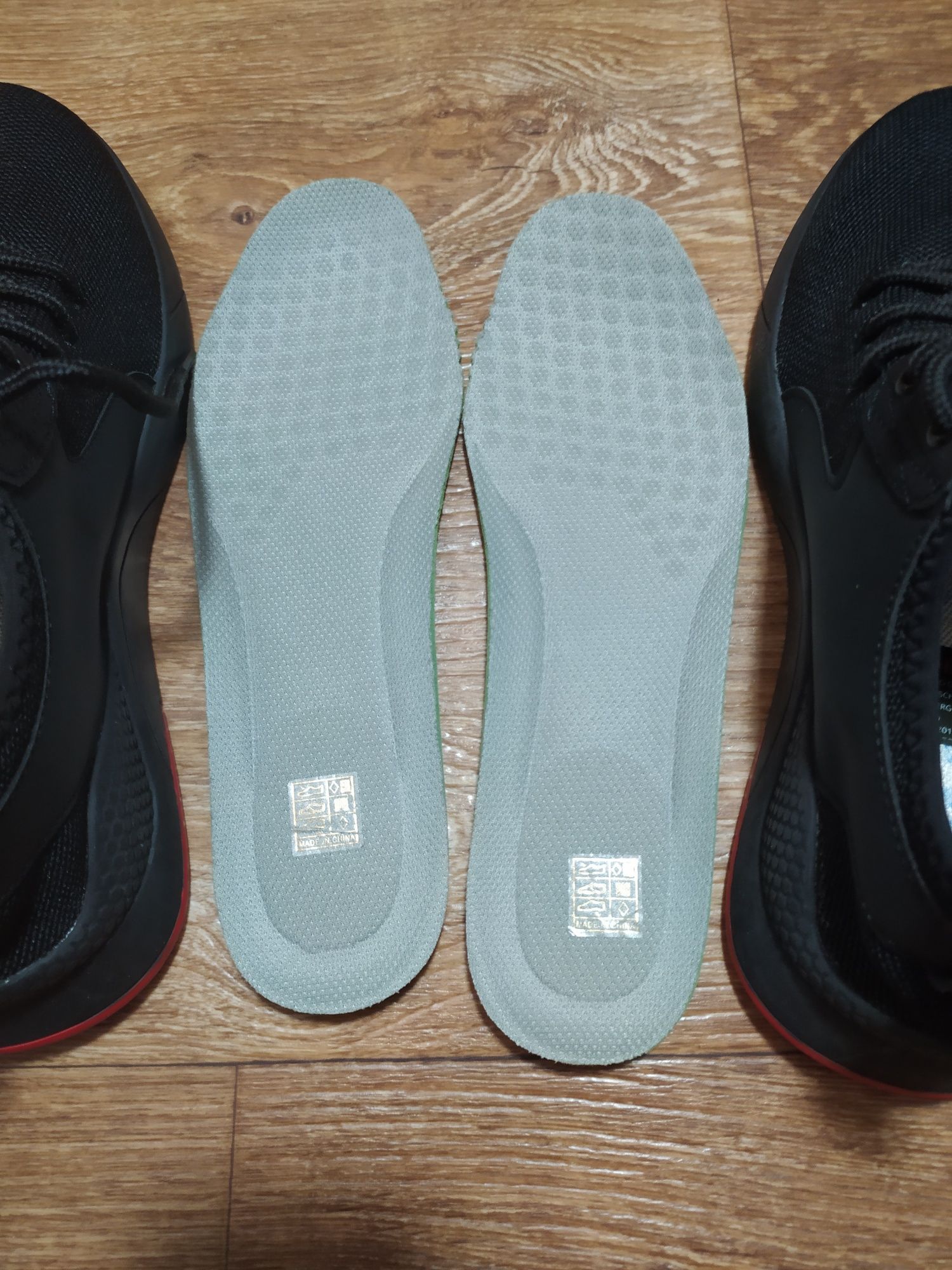Кроси 41-42 Durable