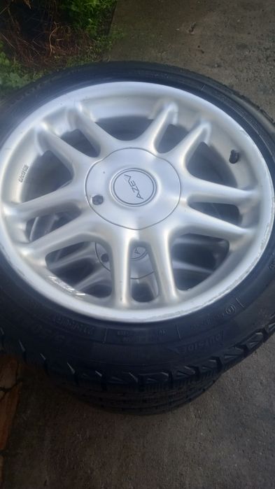 Резина 215,50,17 зима практично нова