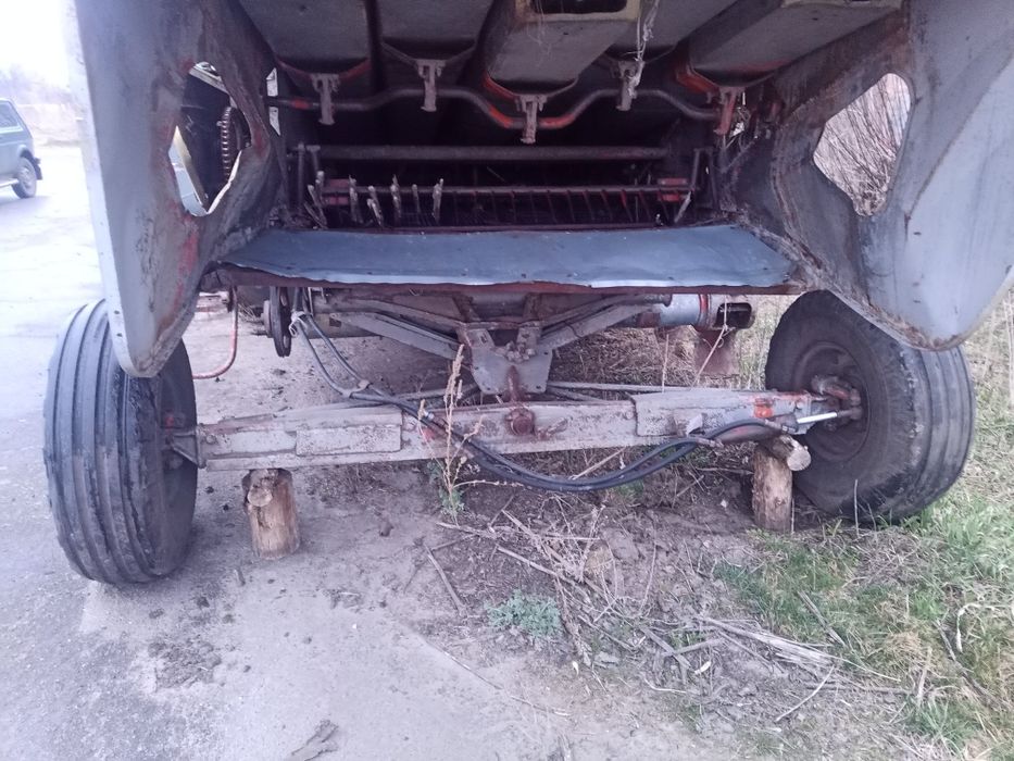 Комбайн продам з жаткою