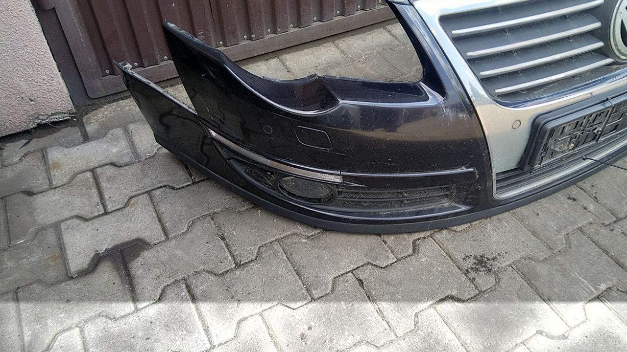 ) Passat B6 zderzak przedni kompletny LC9X