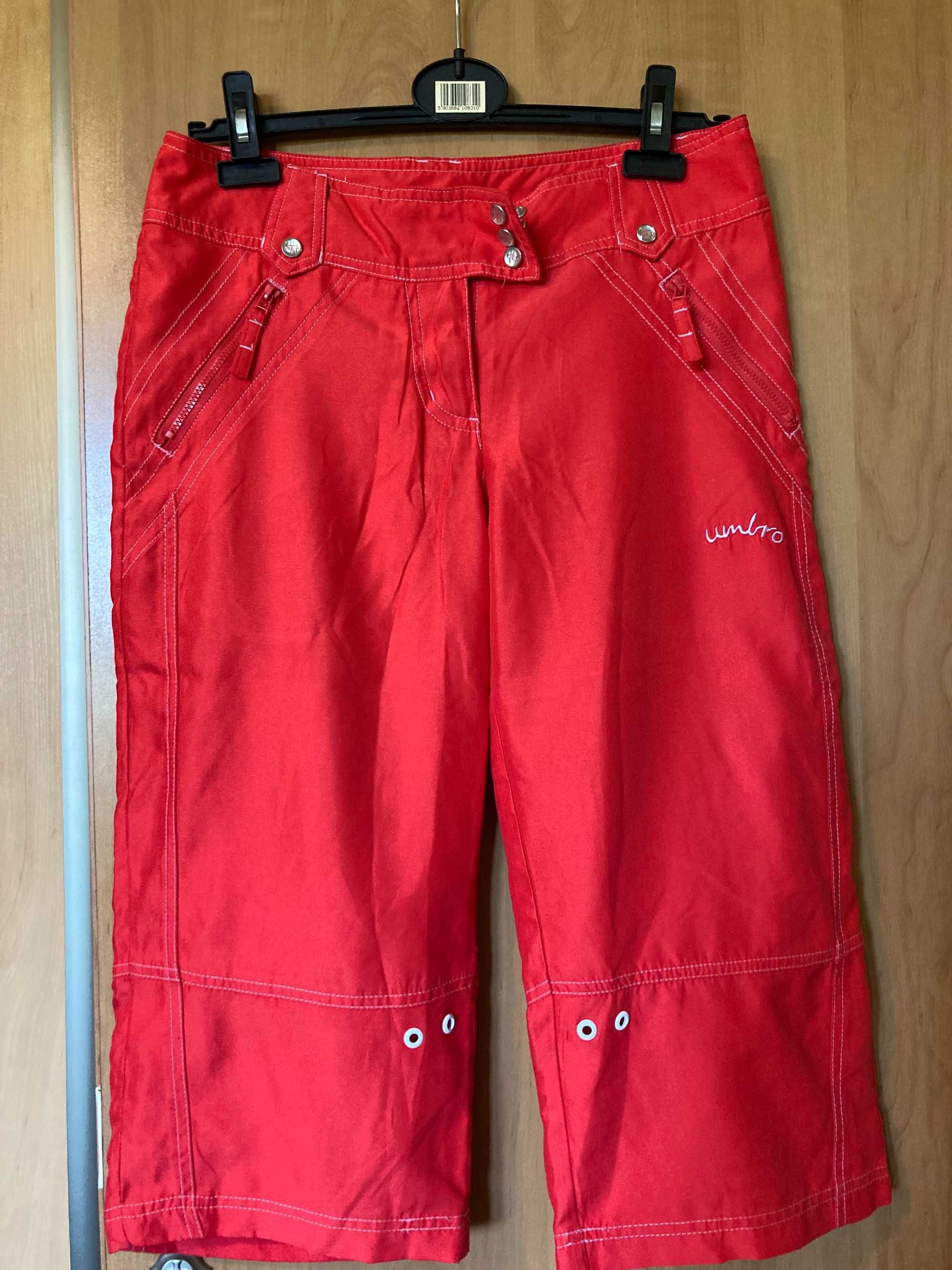 Damskie krótkie spodenki rybaczki czerwone Umbro
