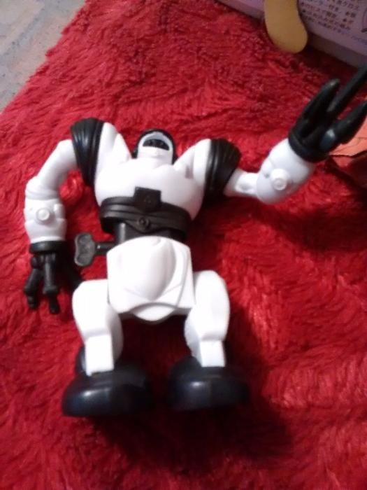 Bonecos vários McDonalds, Burger King e outros