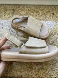 Nowe sandały dla dziewczynki skórzane skóra 26 beżowe na rzep