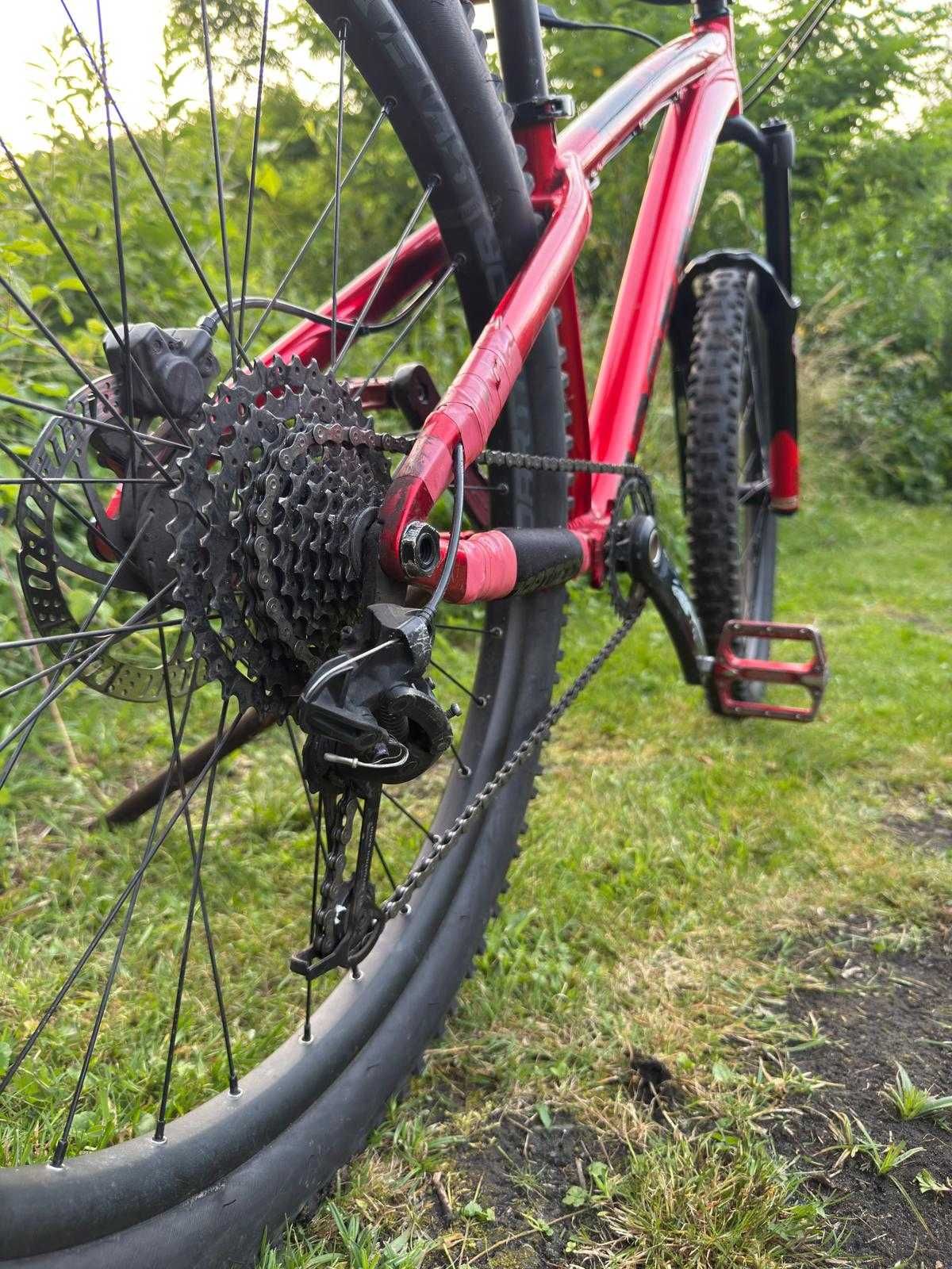 Dartmoor Hornet 26 RED 2020