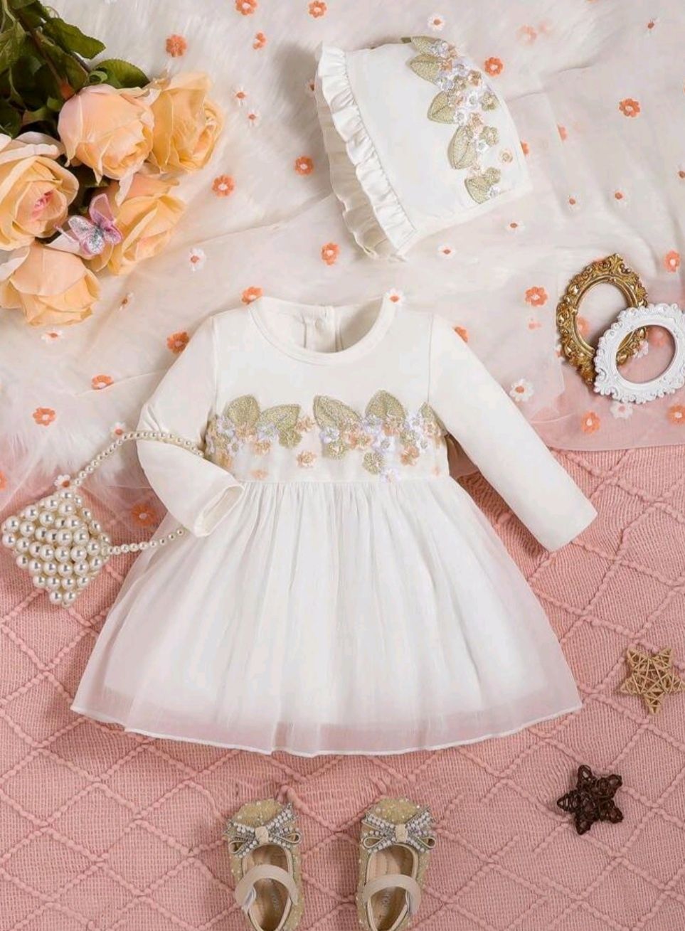 Sukienka niemowlęca, biała, haftowana + czapka, komplet r. 74 6-9 m.