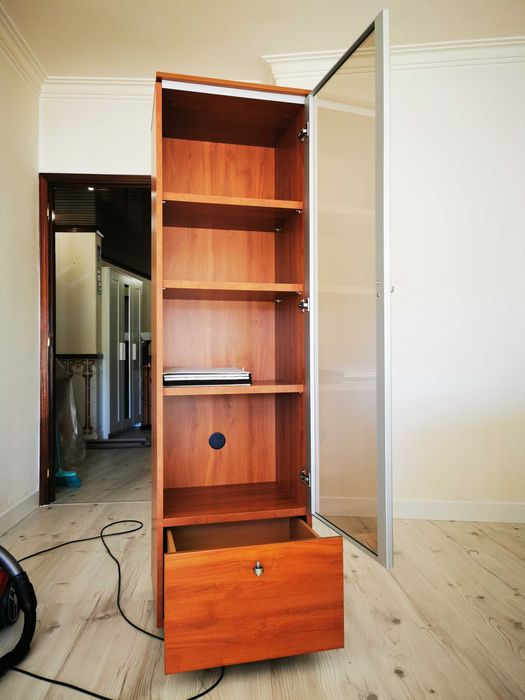 Cristaleira 1 porta marca Gautier