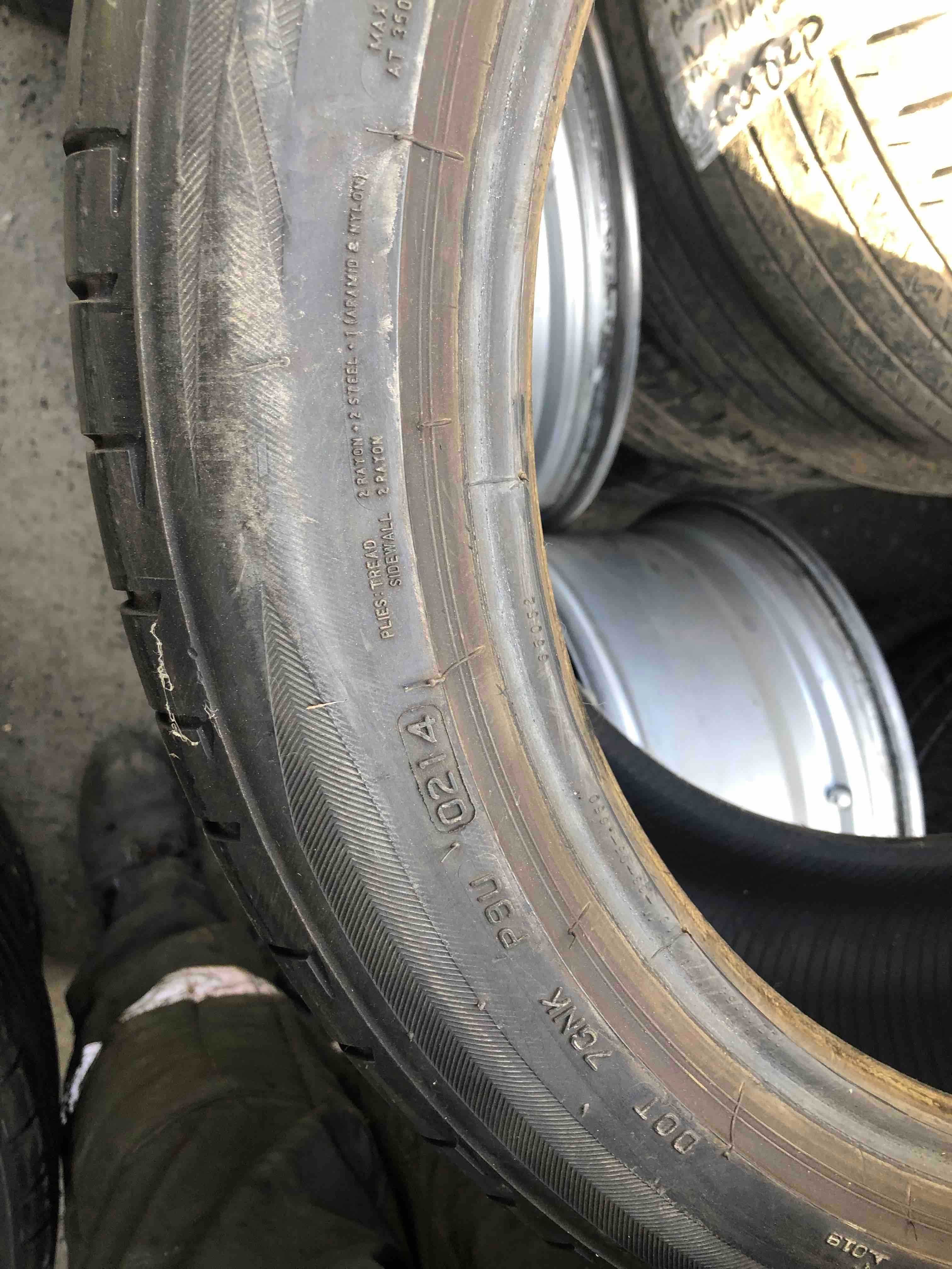 255/40 R 19 2шт 275/40 R19 Bridgestone Potenza  б/в 5мм