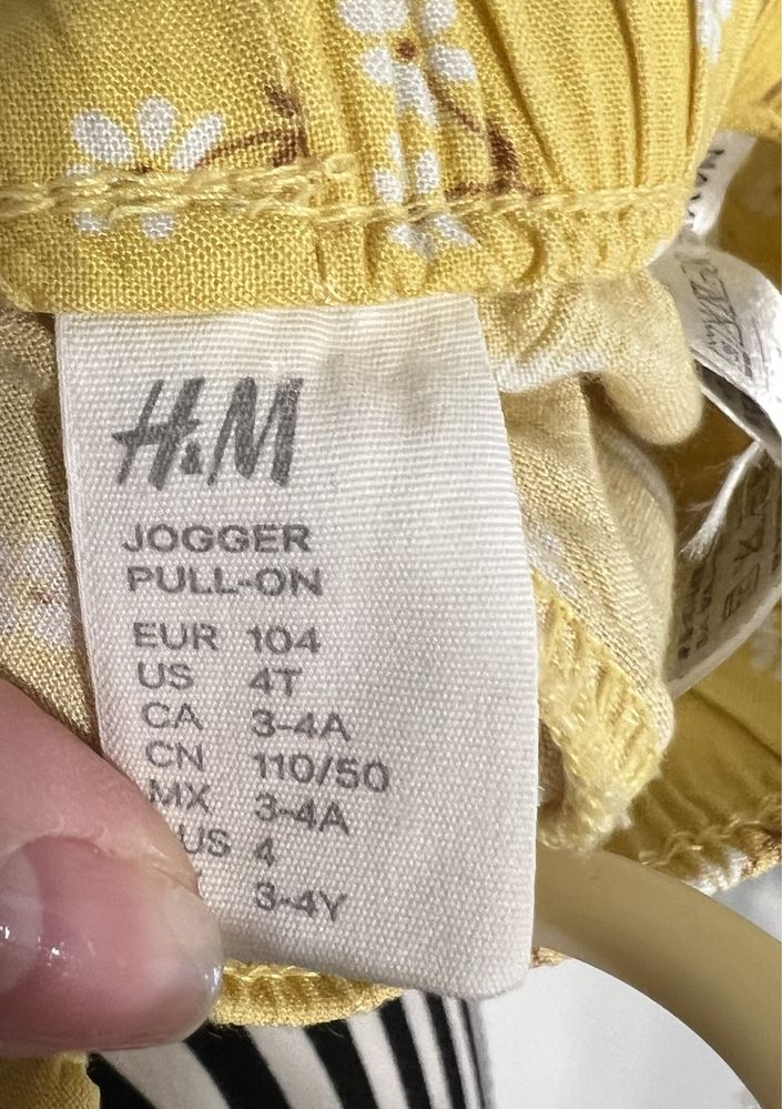Spodnie dziewczęce H&M r.104 pull on ściągacze kwiaty wiskoza lato