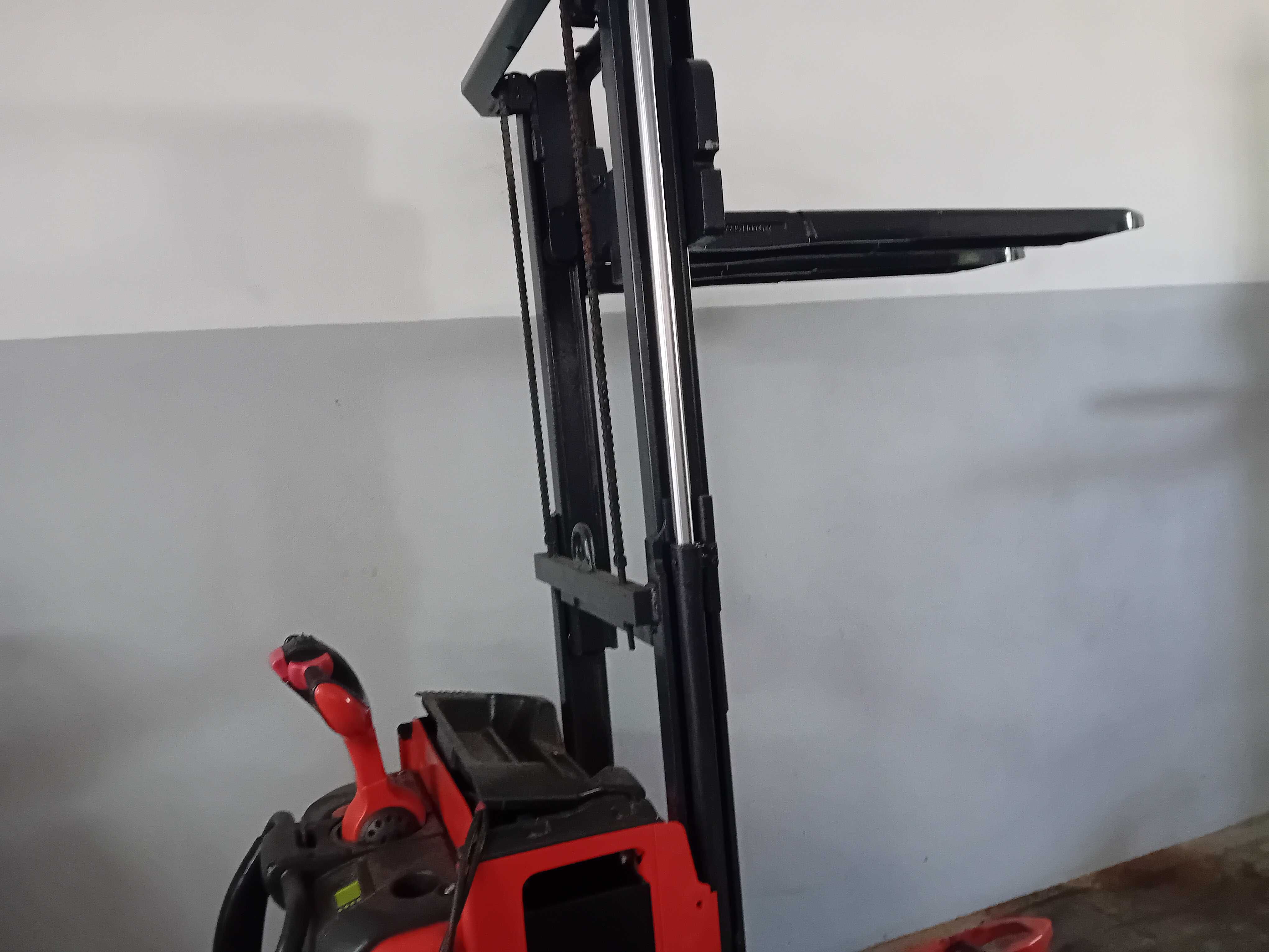 Stacker Linde L14