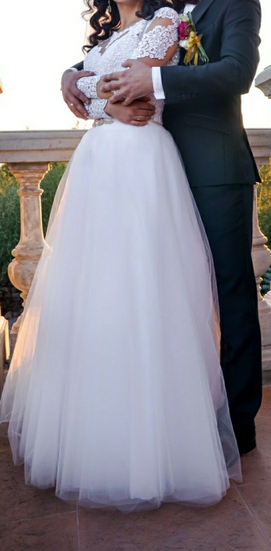 Свадебное платье ( не венчанное)