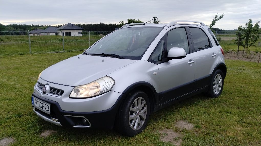 Samochód Fiat Sedici