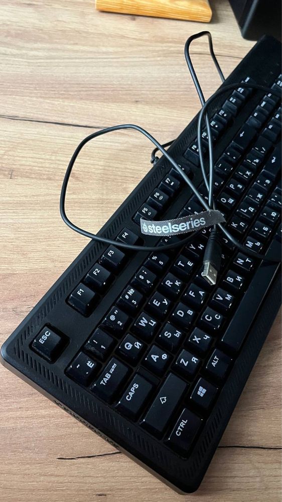 Клавіатура Steelseries Apex 100