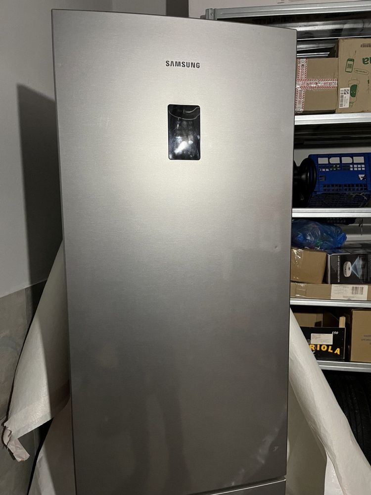 Холодильник Samsung 208 см сірий металік виробництво Польща