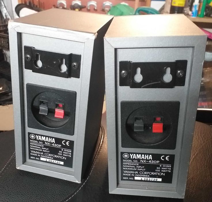 Kolumny satelitki Yamaha NX-430P.