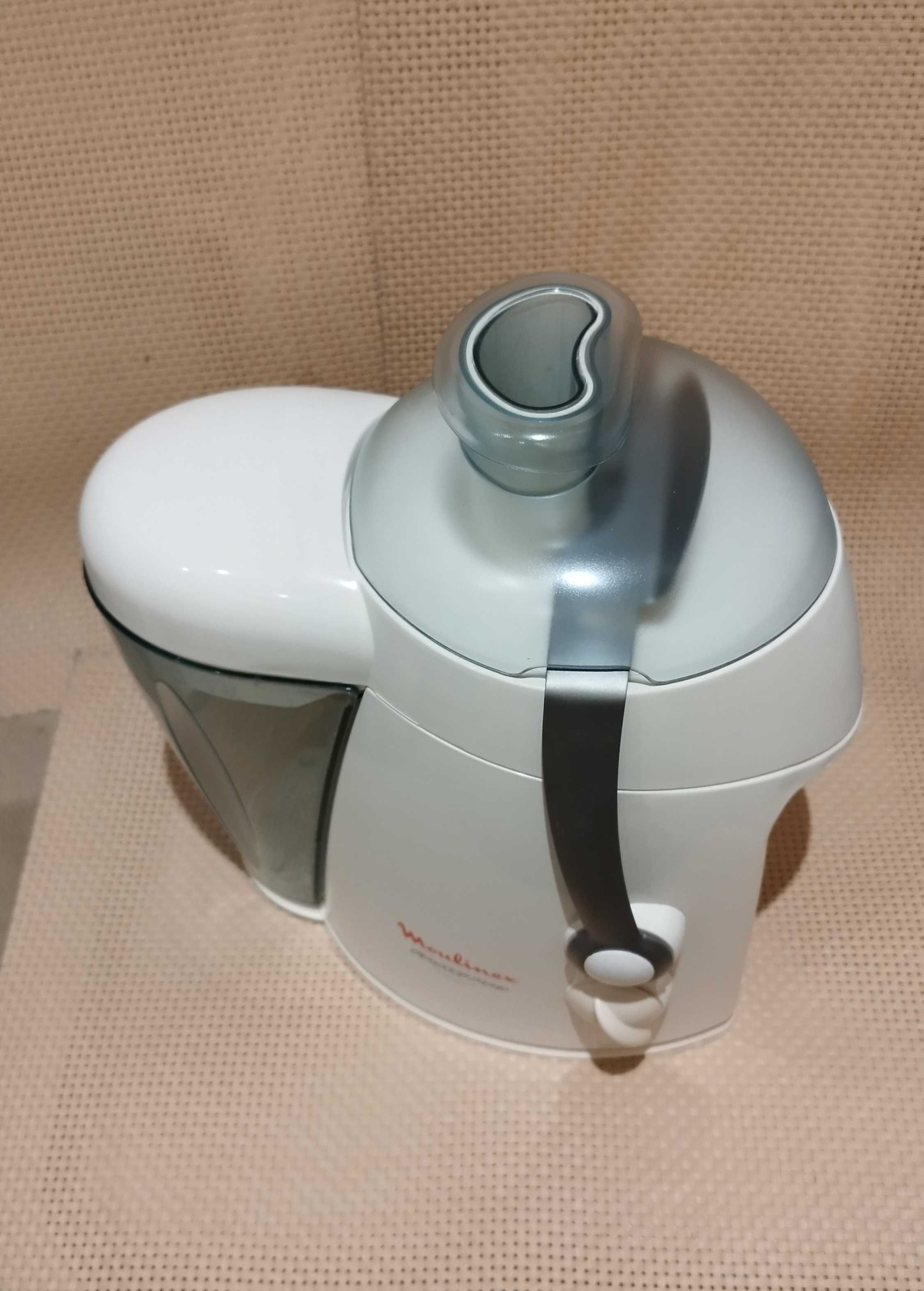 SUMO DE FRUTA na hora com a  Moulinex
