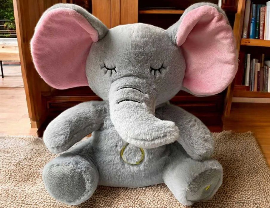 Дитяча м'яка іграшка слоник нічник вушки рухаються музичний