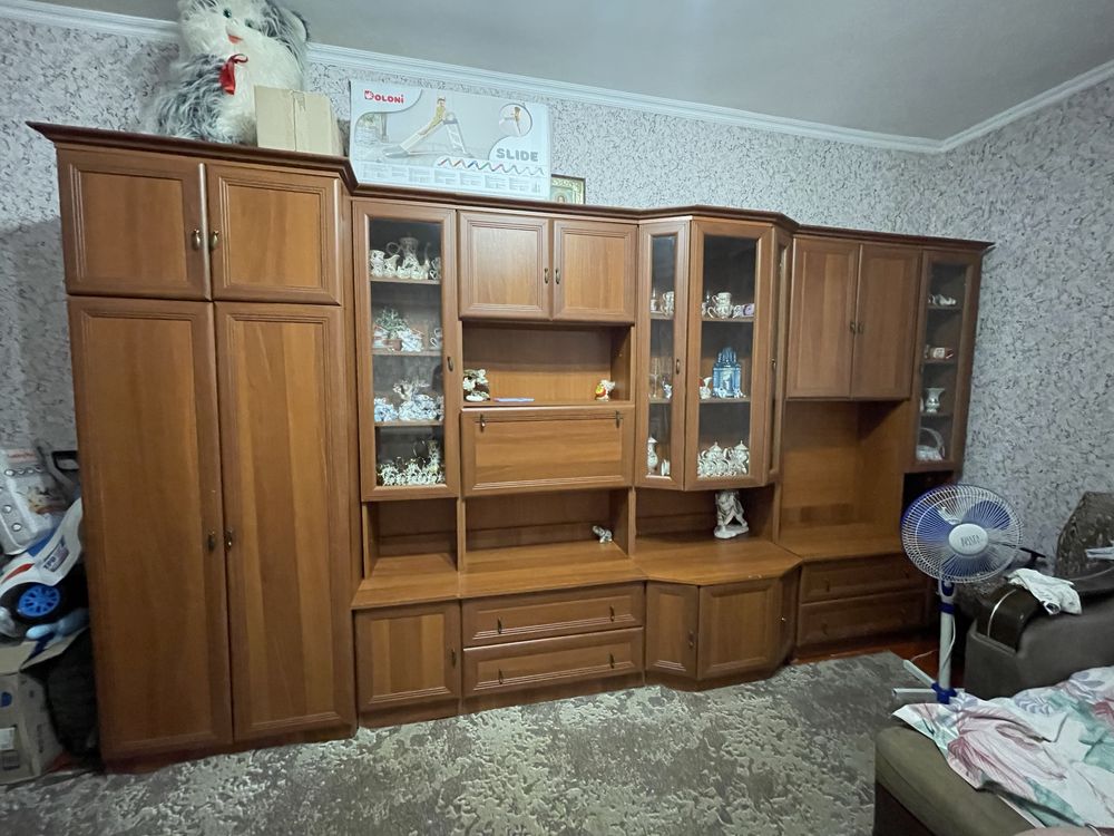 Продається функціональна стінка