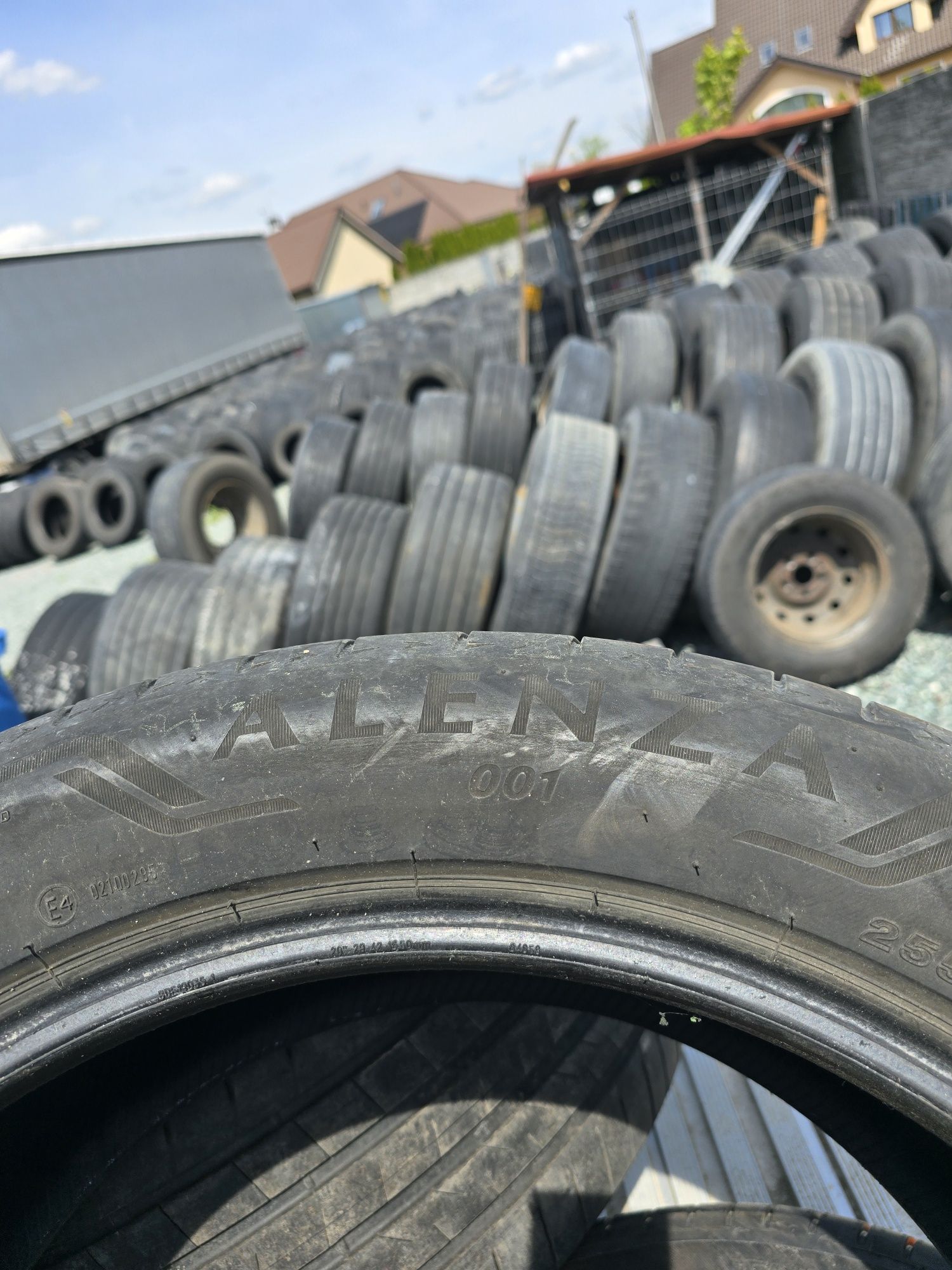 Bridgestone alenza 001 DOT 2022