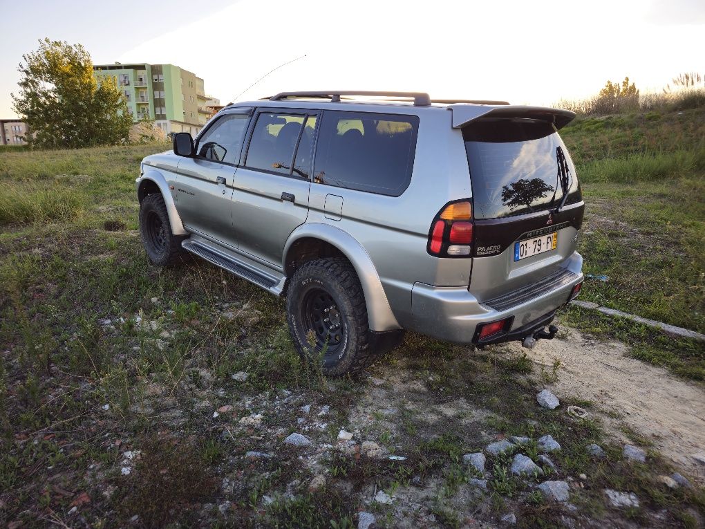 Pajero Sport Wagon 2.5Td GLS