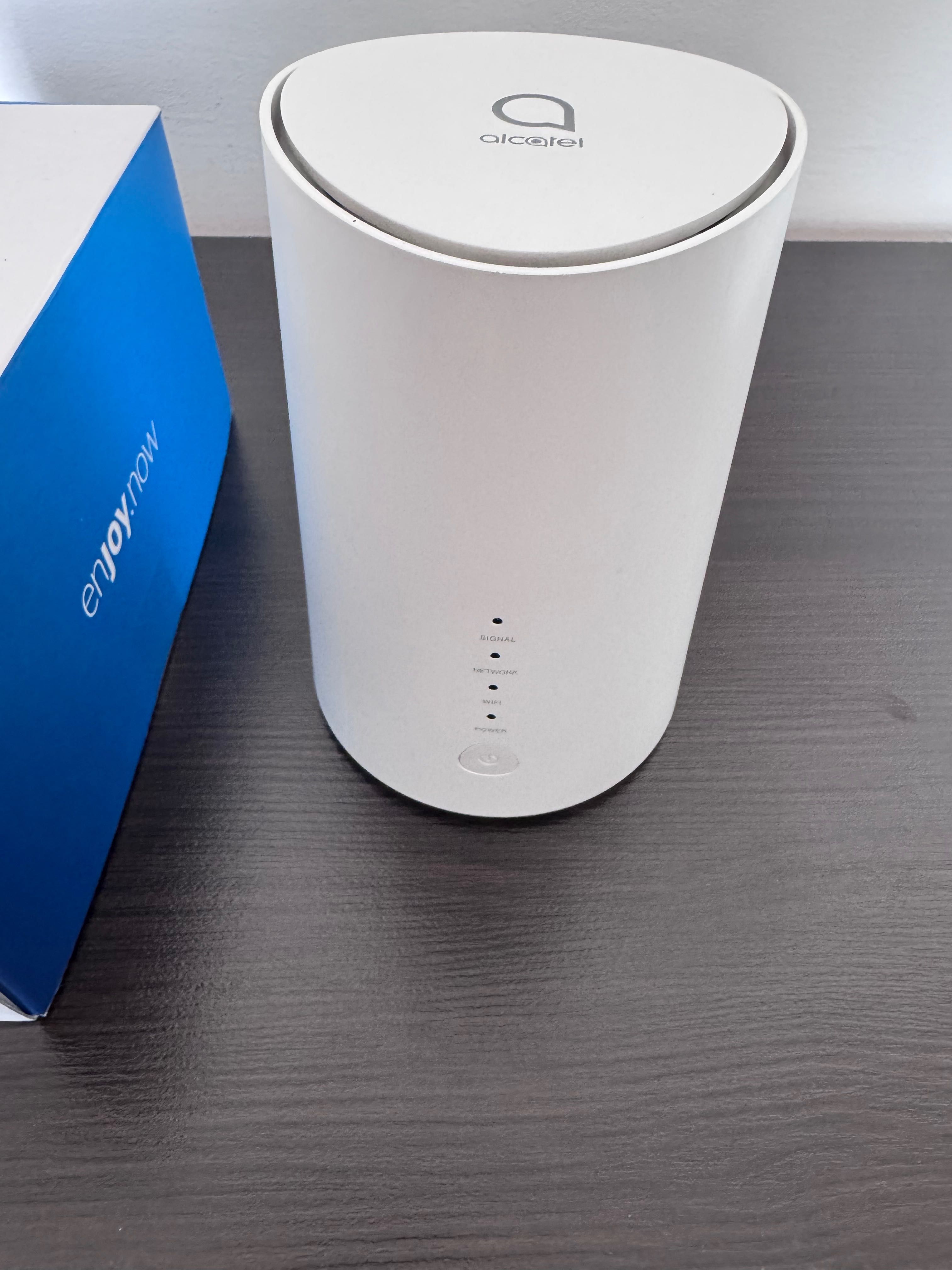Modem Router 4G LTE CAT 7 300Mb/s LAN Wi-Fi kartę SIM bez Simlock