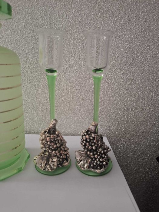 Garrafa, copos e castiçais de cristal (antigos)