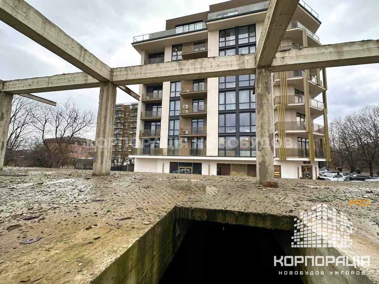Продаж будинку з комерційними приміщеннями, Центр, Слов'янська наб.