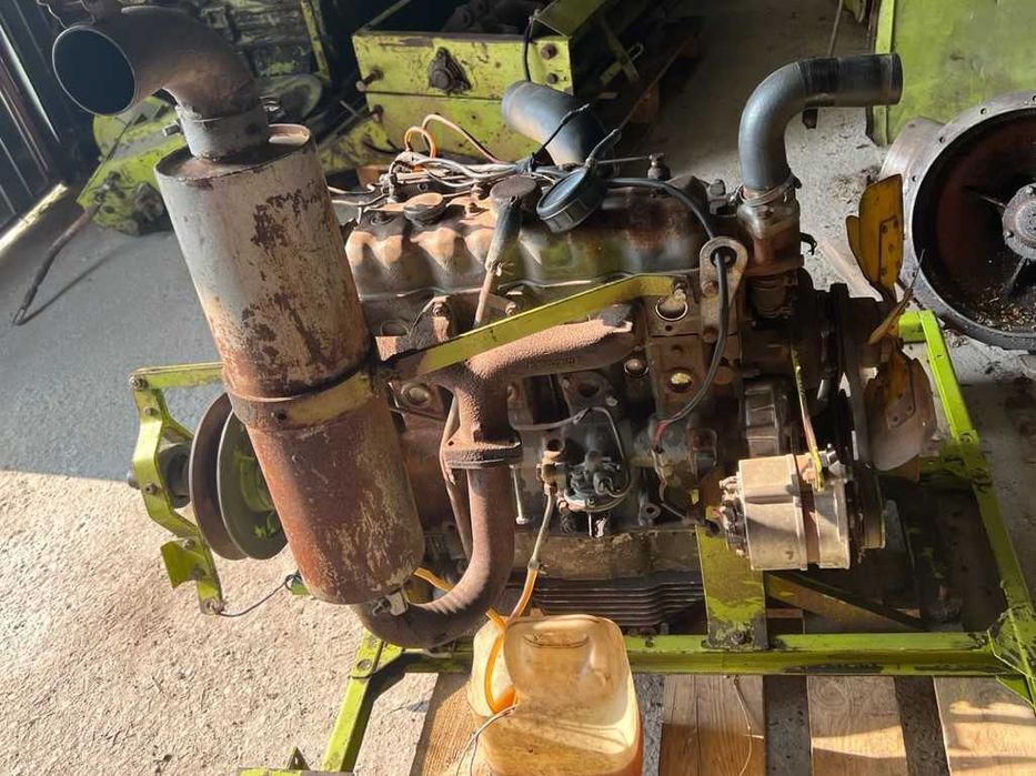 Silnik Perkins A4-154 4 cylindry kopuła kombajn claas Compact 30,25,20