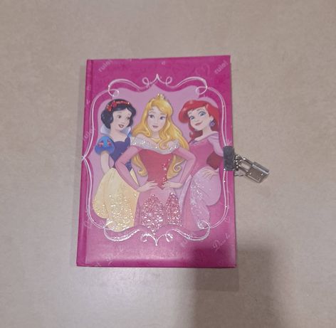 Diário Barbie Princesas Com Cadeado e 2 Chaves
