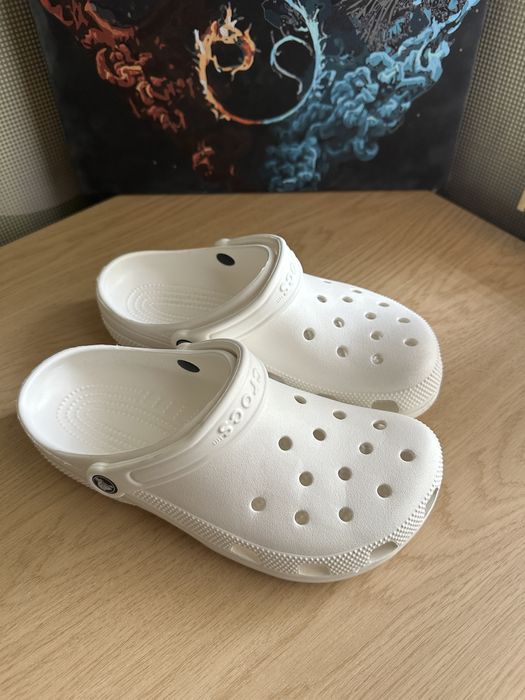 Продам жіночі Crocs Classic Clog White оригінальні!!!
