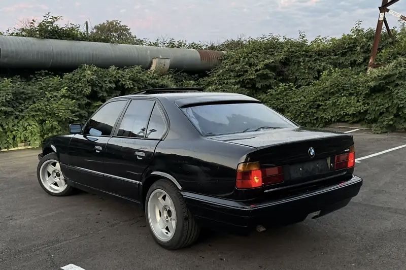 Bmw e34 /1990 року 2.4 дизель(в розтрочку )