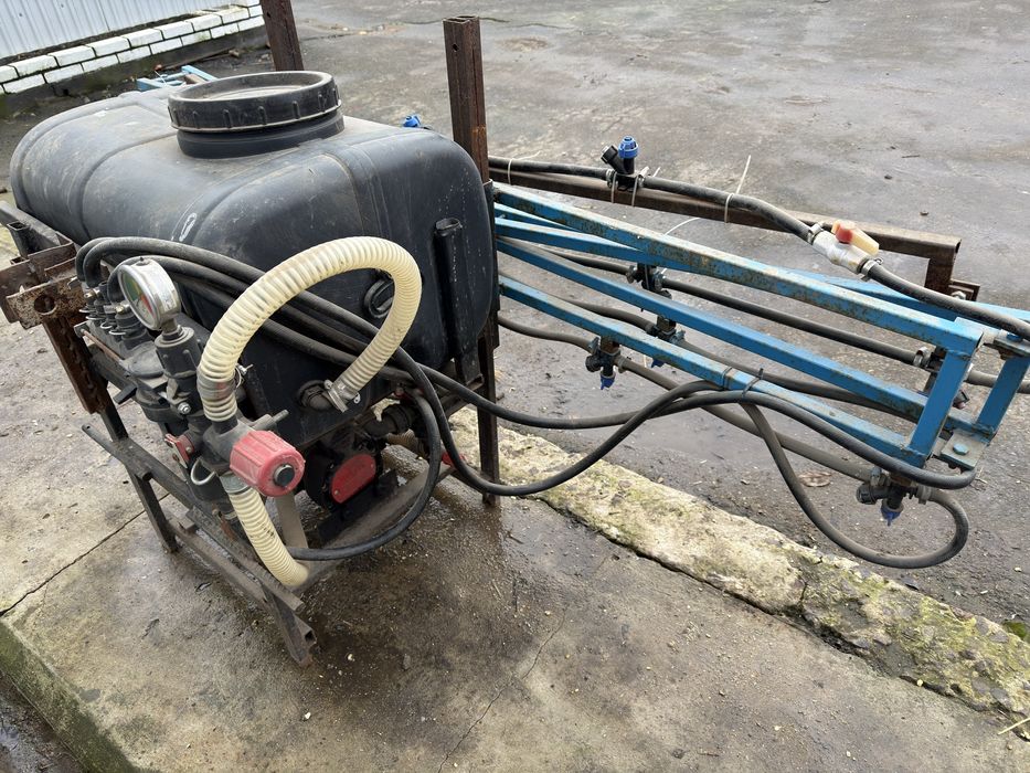 Обприскувач до мінітрактора