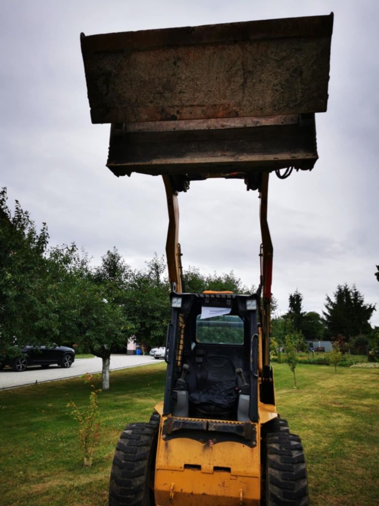 Ładowarka  Caterpillar 242B3