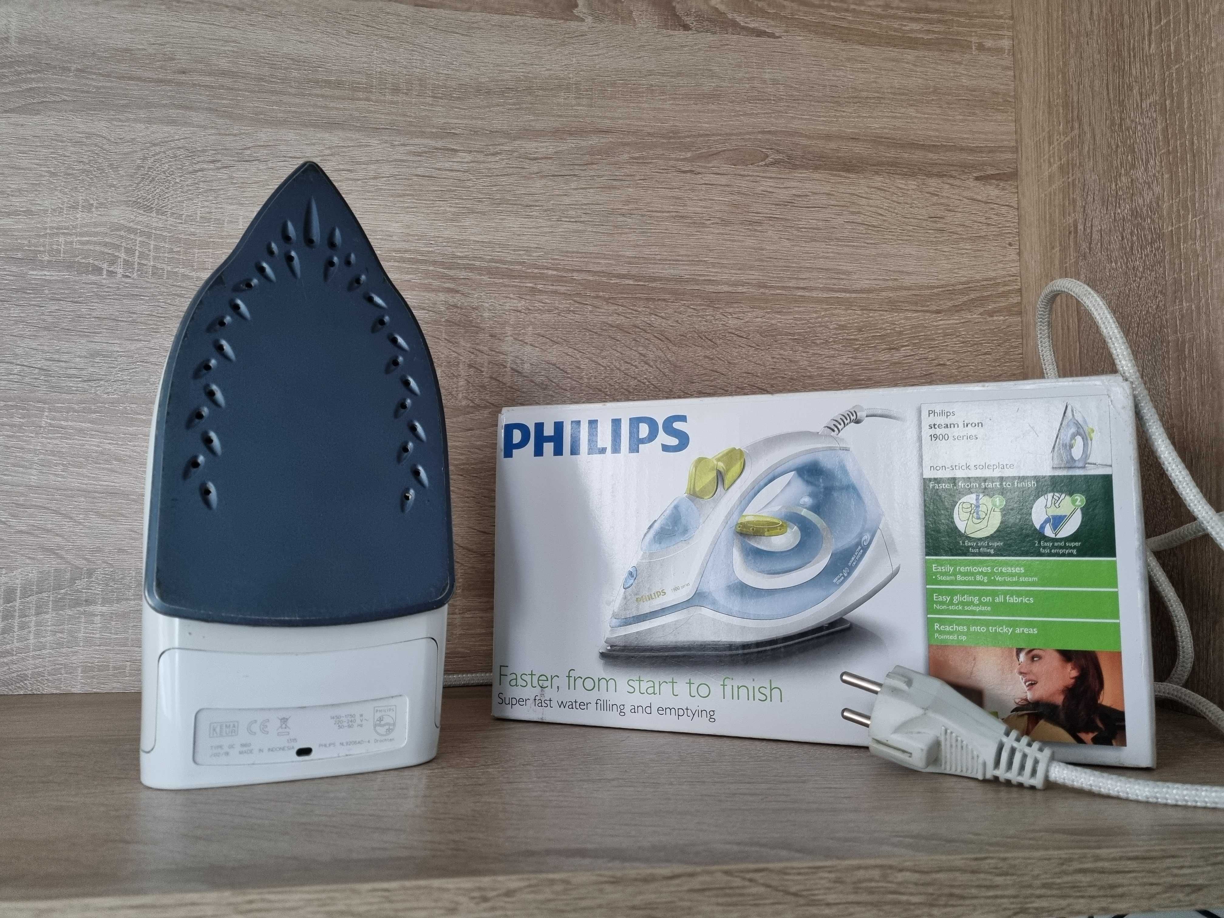 Паровой утюг Philips GC1960