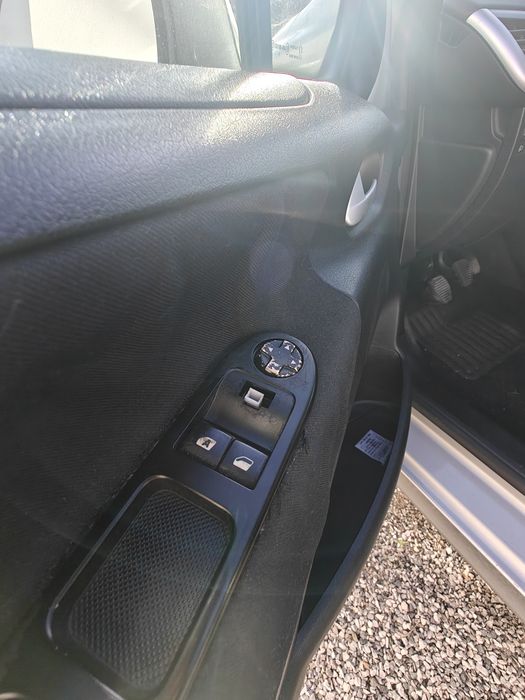 Pegeaut 207 a gasolina