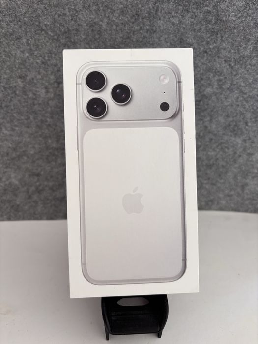 Iphone 17 Pro Max 256GB Silver Selado (Aceito retomas)