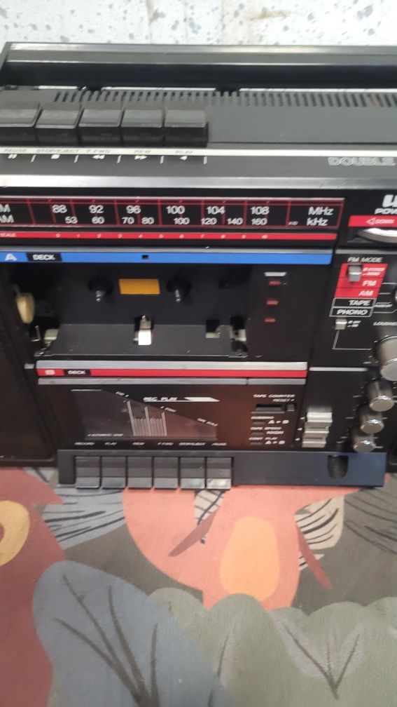 Radiomagnetofon Usher