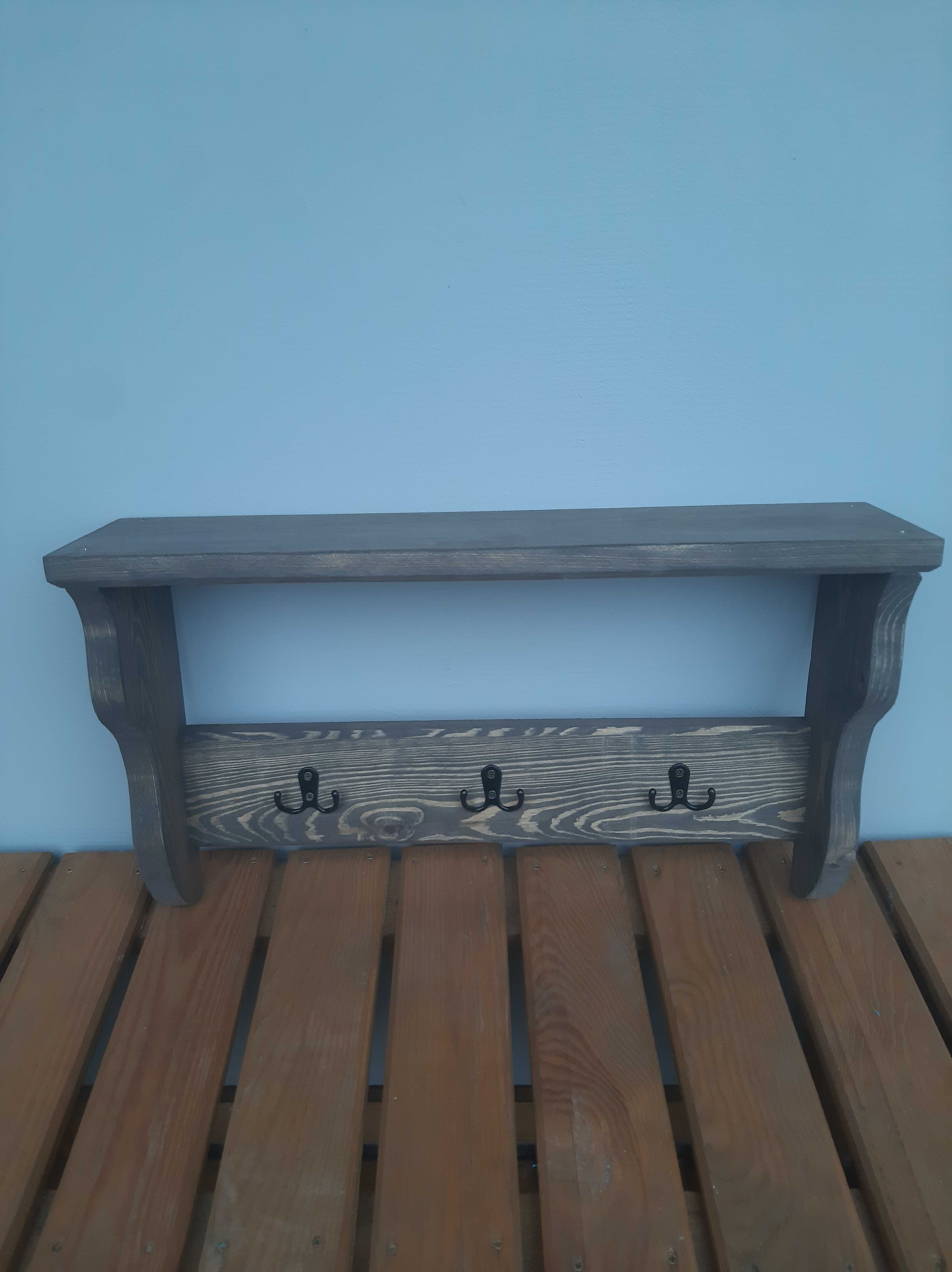 Wieszak z półką 56 cm szer. 3 kolory