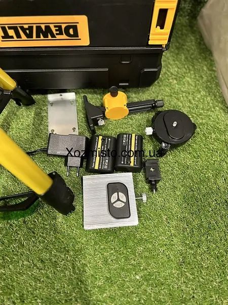 Акумуляторний лазерний нівелір DeWalt DCLE34031N 4D-16 променевий