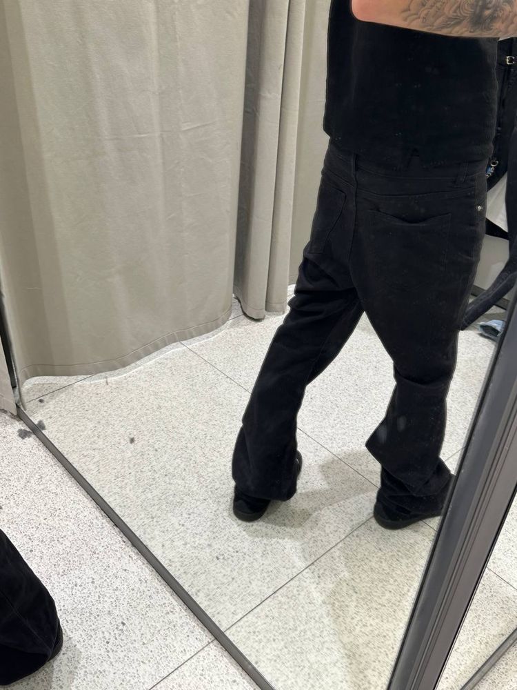 flared type jeans